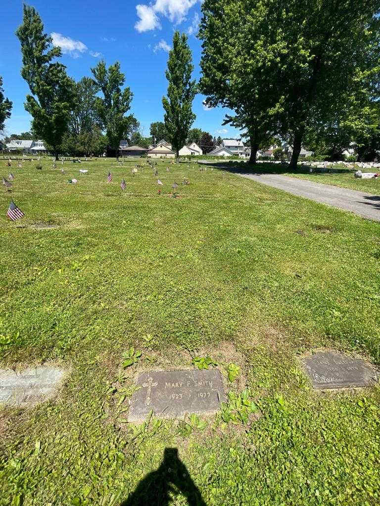 Mary F. Smith's grave. Photo 1