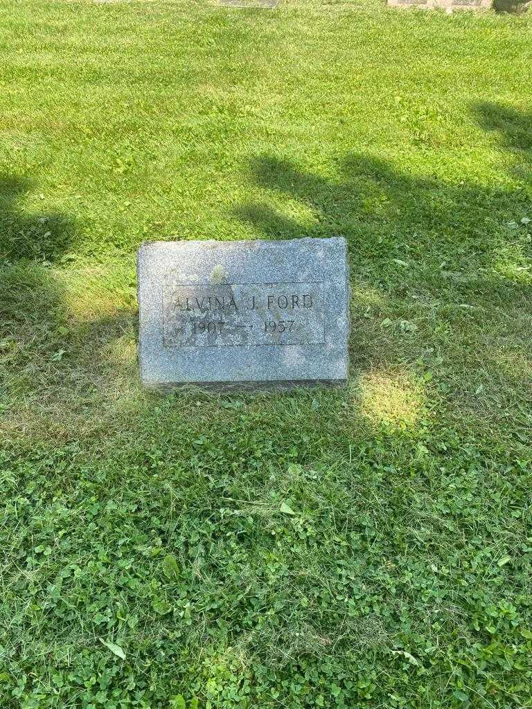 Alvina J. Ford's grave. Photo 2