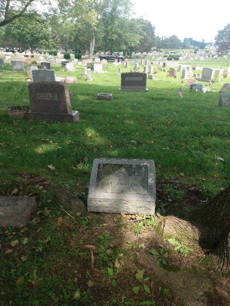 Robert N. Kelley's grave. Photo 1
