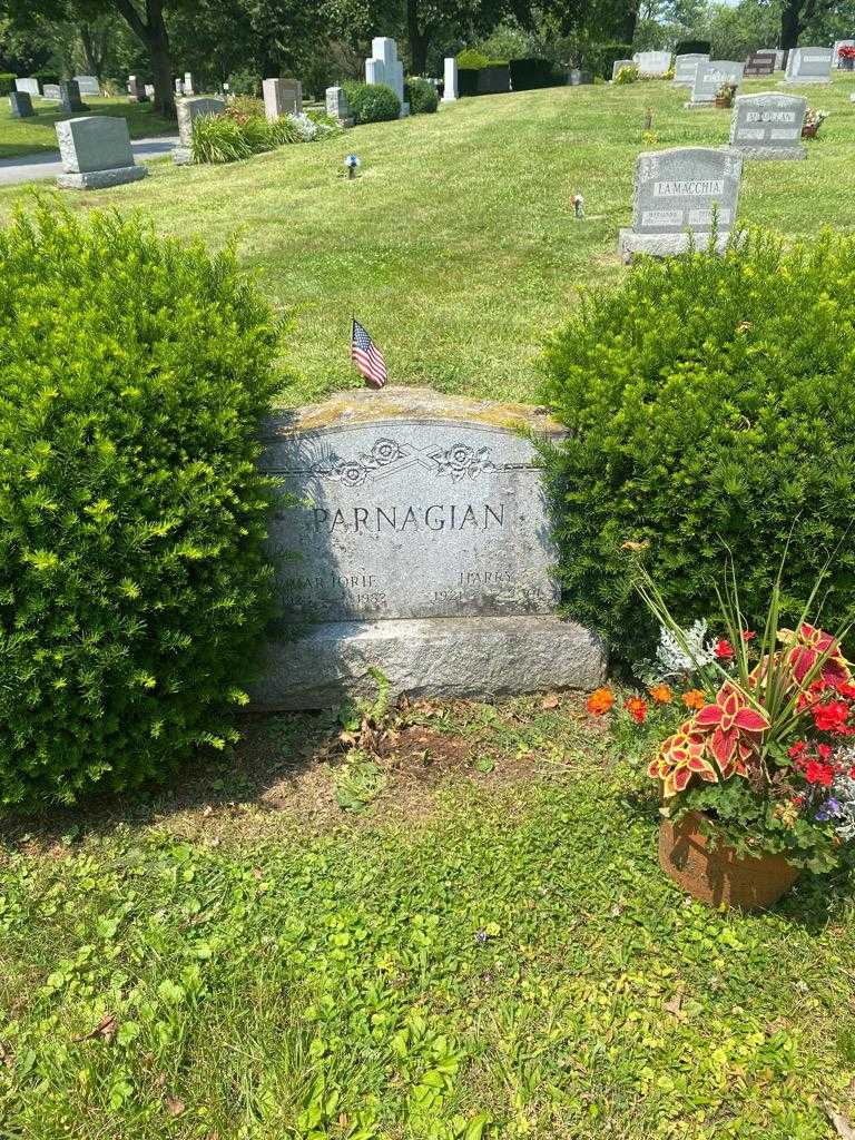 Marjorie Parnagian's grave. Photo 2