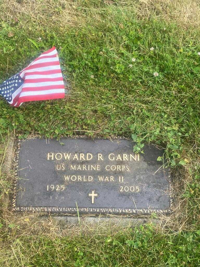 Howard R. Garni's grave. Photo 3