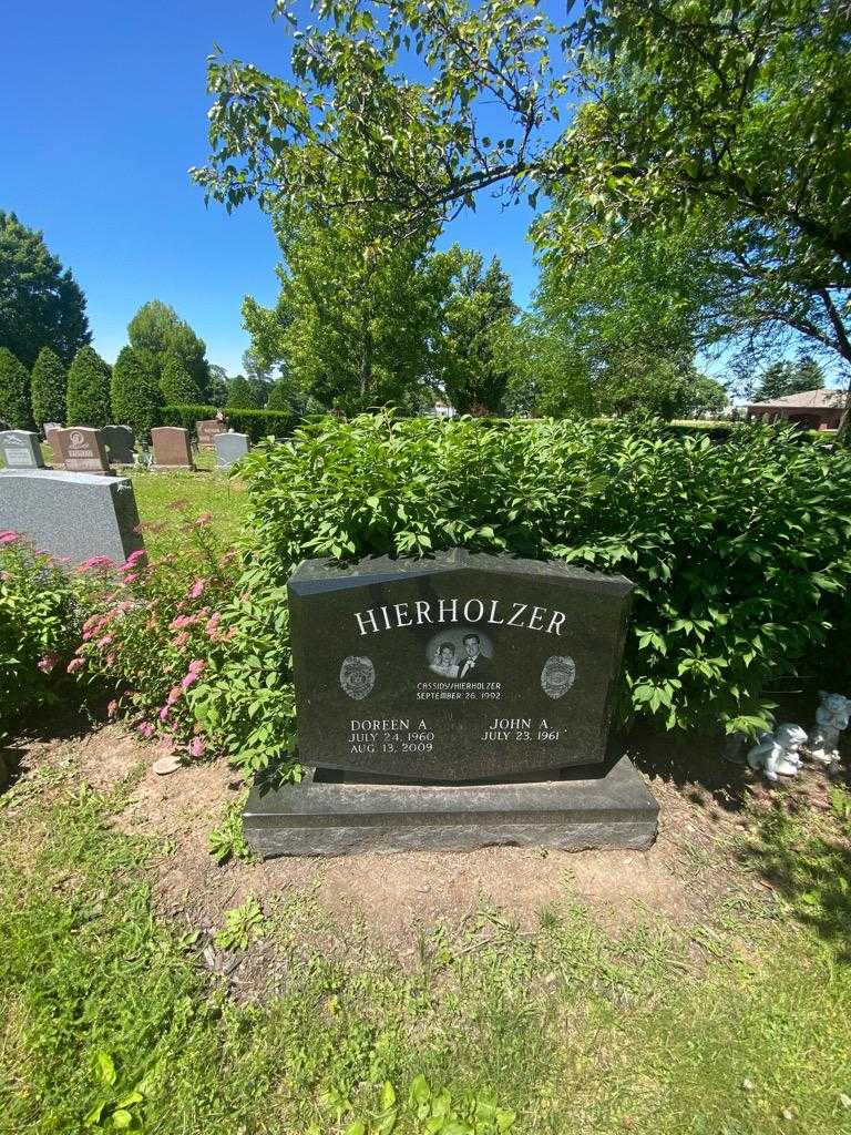 Doreen A. Hierholzer's grave. Photo 1