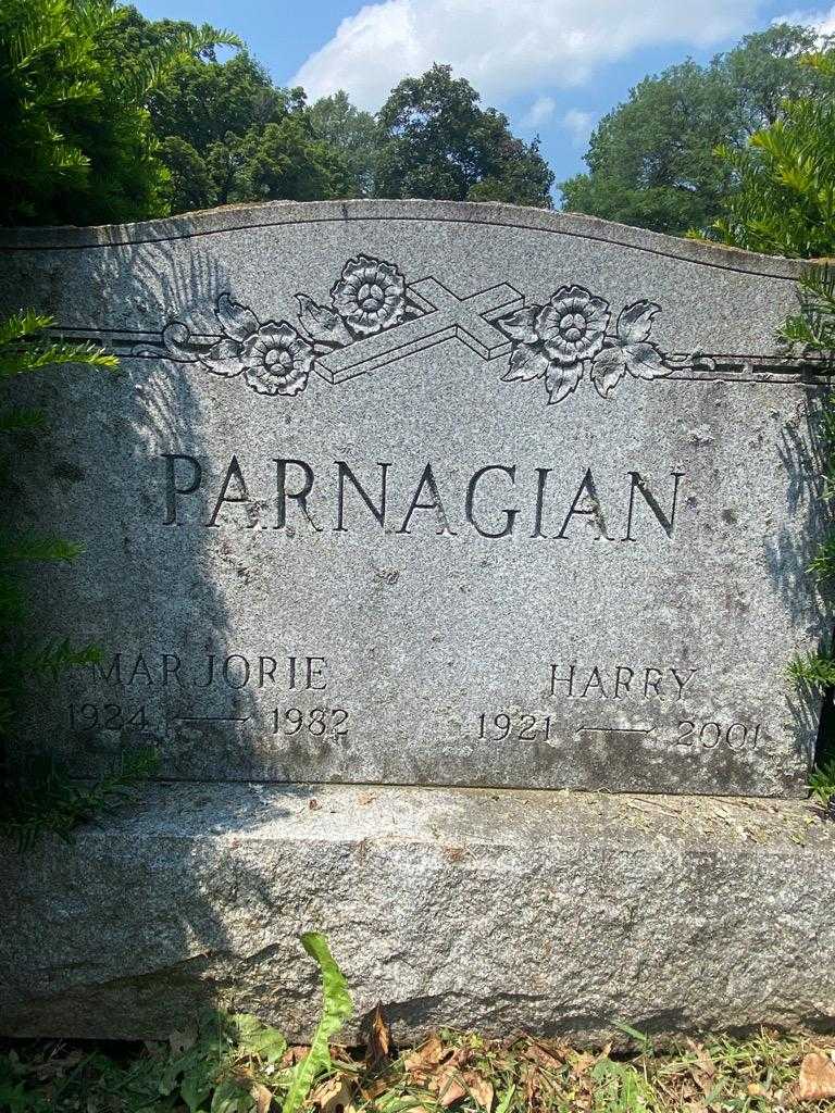 Marjorie Parnagian's grave. Photo 3