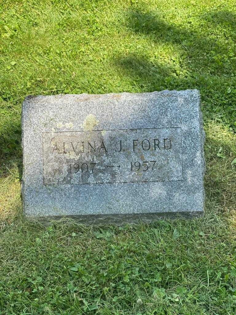 Alvina J. Ford's grave. Photo 3