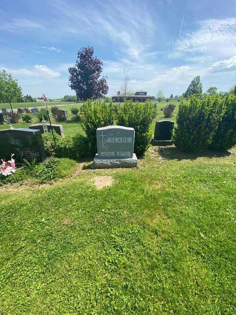 Robert A. Slade's grave. Photo 1