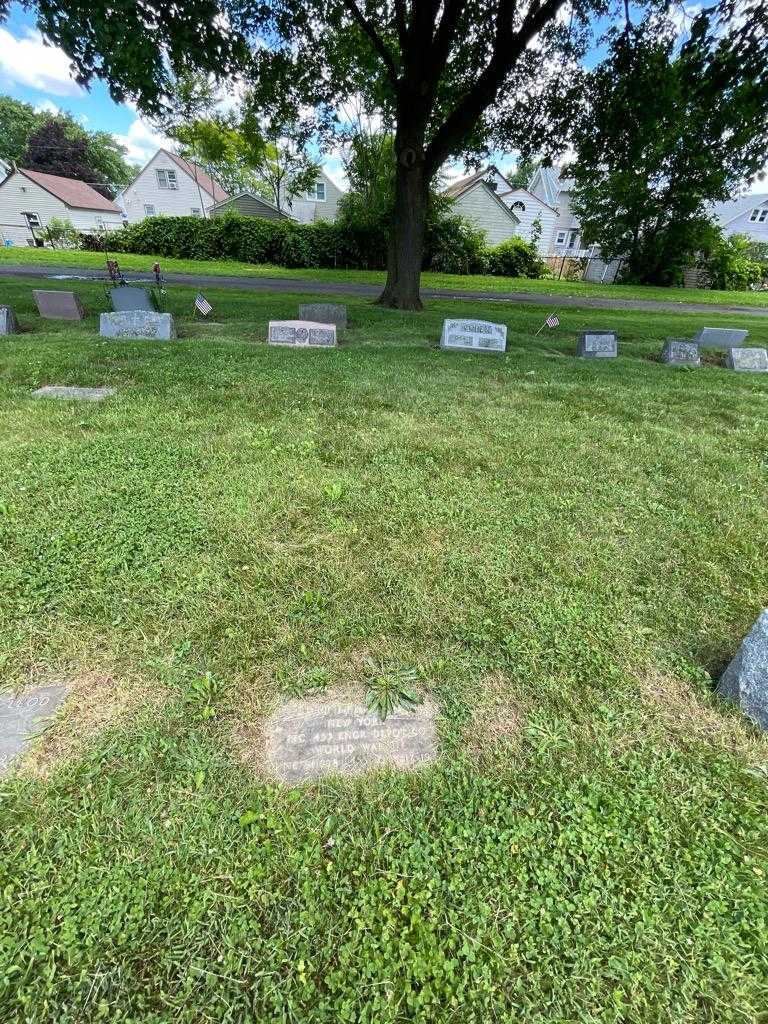 Robert N. Kraushaar's grave. Photo 1