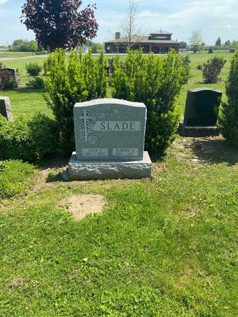 Robert A. Slade's grave. Photo 2