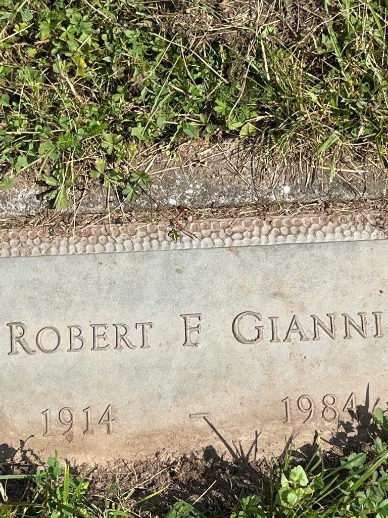 Robert F. Gianni's grave. Photo 3