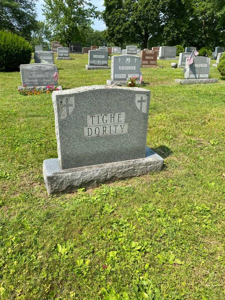 Helen C. Tighe's grave. Photo 2
