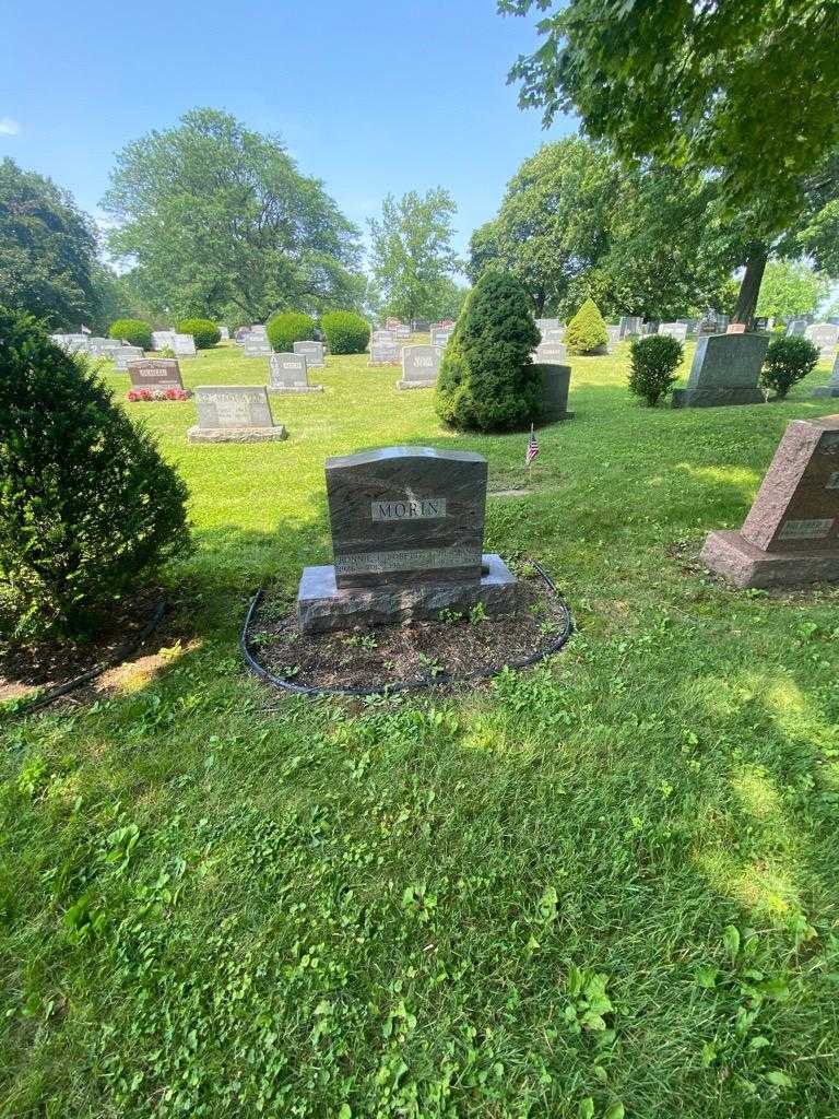 Herman L. Morin's grave. Photo 1