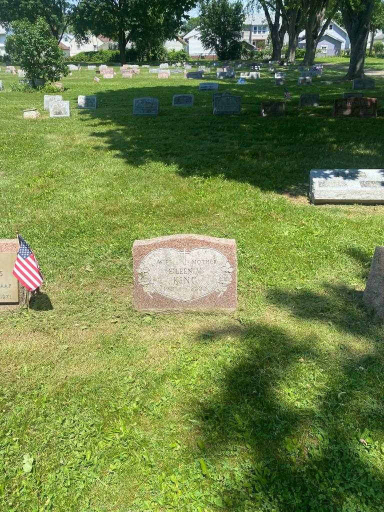 Eileen V. King's grave. Photo 2