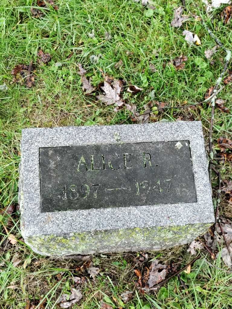 Alice Peggs's grave. Photo 3