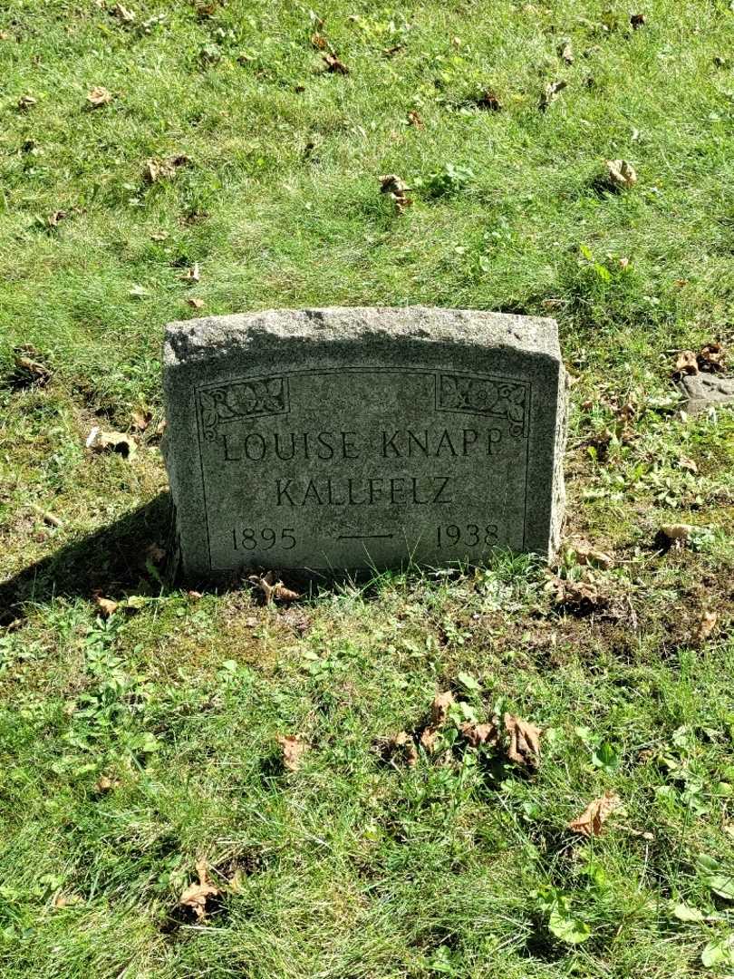 Louise Knapp Kallfelz's grave. Photo 2