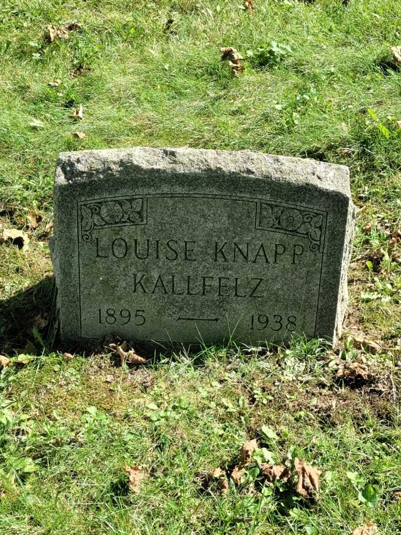 Louise Knapp Kallfelz's grave. Photo 3