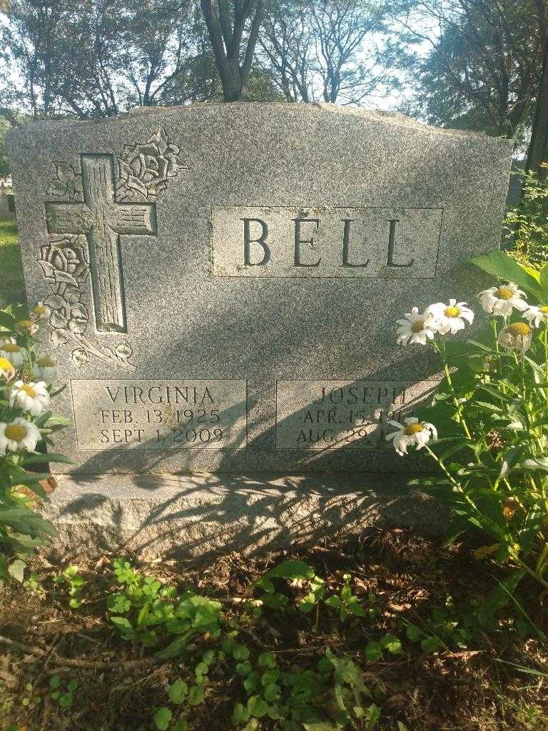 Virginia Bell's grave. Photo 2