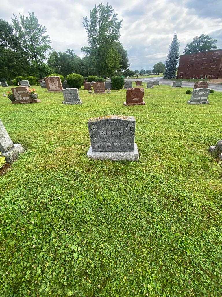 George W. Simon's grave. Photo 1