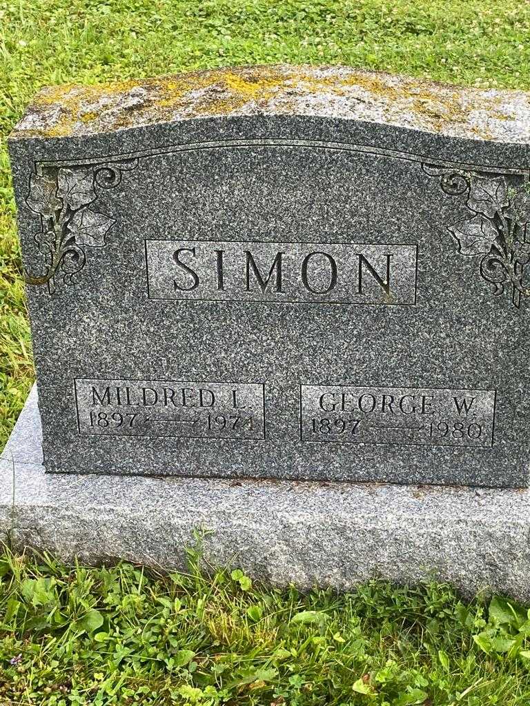George W. Simon's grave. Photo 3