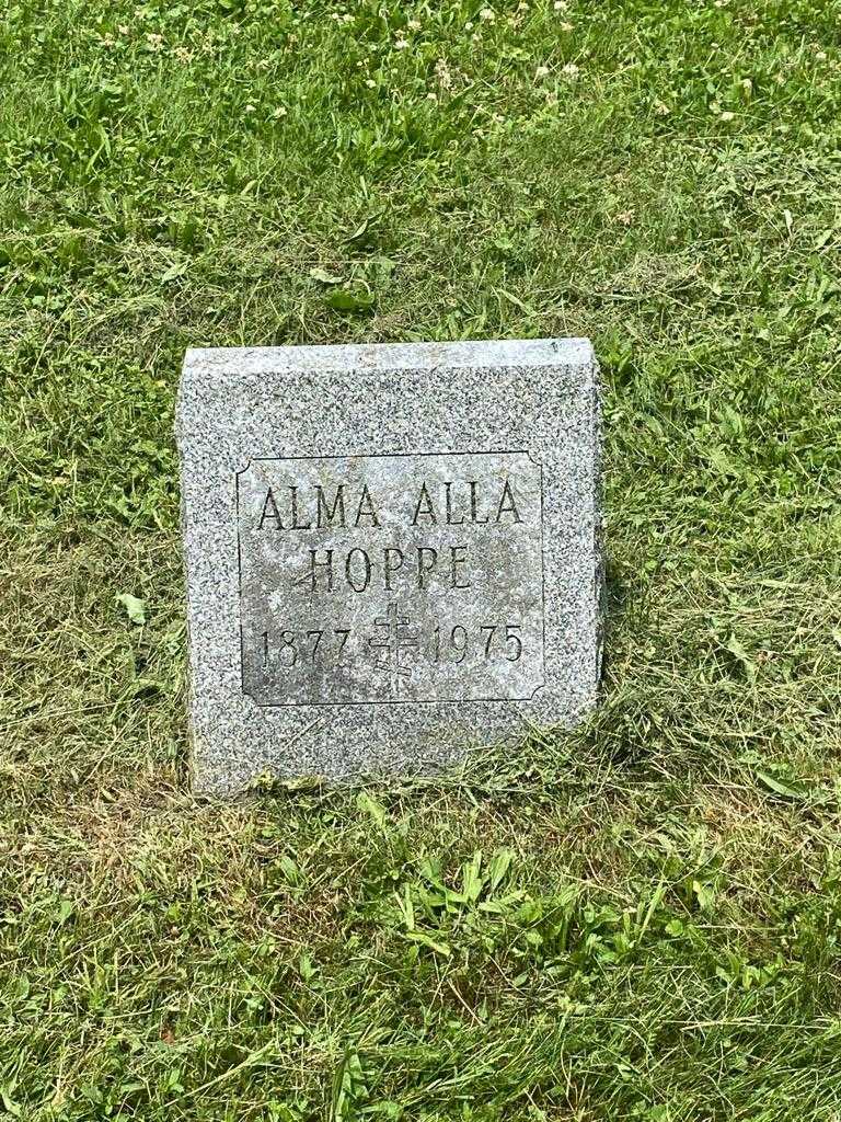Alma Alla Hoppe's grave. Photo 3