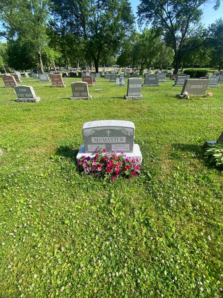 Mabel L. McMaster's grave. Photo 1