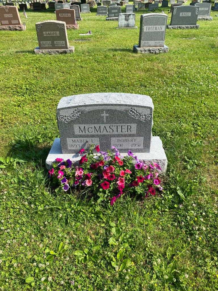 Mabel L. McMaster's grave. Photo 2