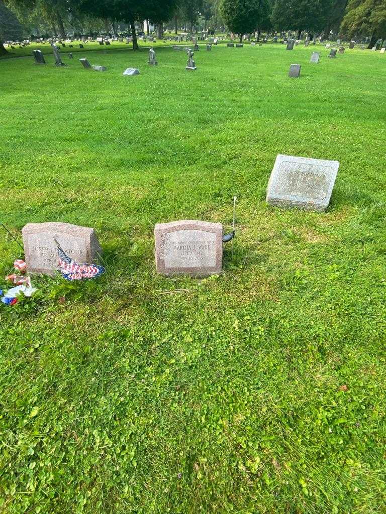 Martha J. Wade's grave. Photo 1