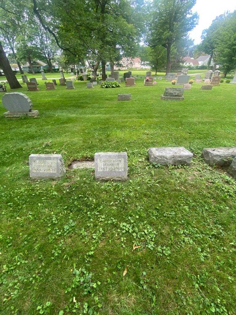 Carrie Snow Schaefer's grave. Photo 1