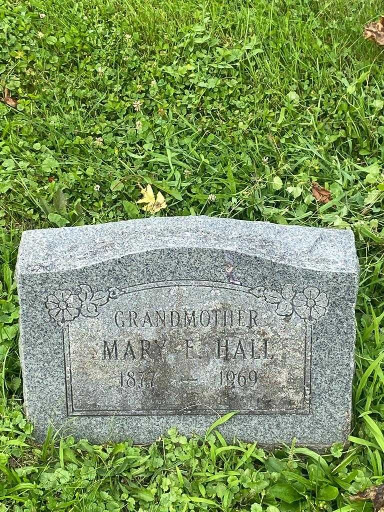 Mary E. Hall's grave. Photo 3