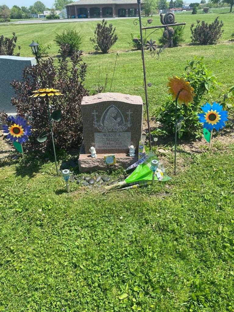 Bonnie A. Ballog's grave. Photo 2