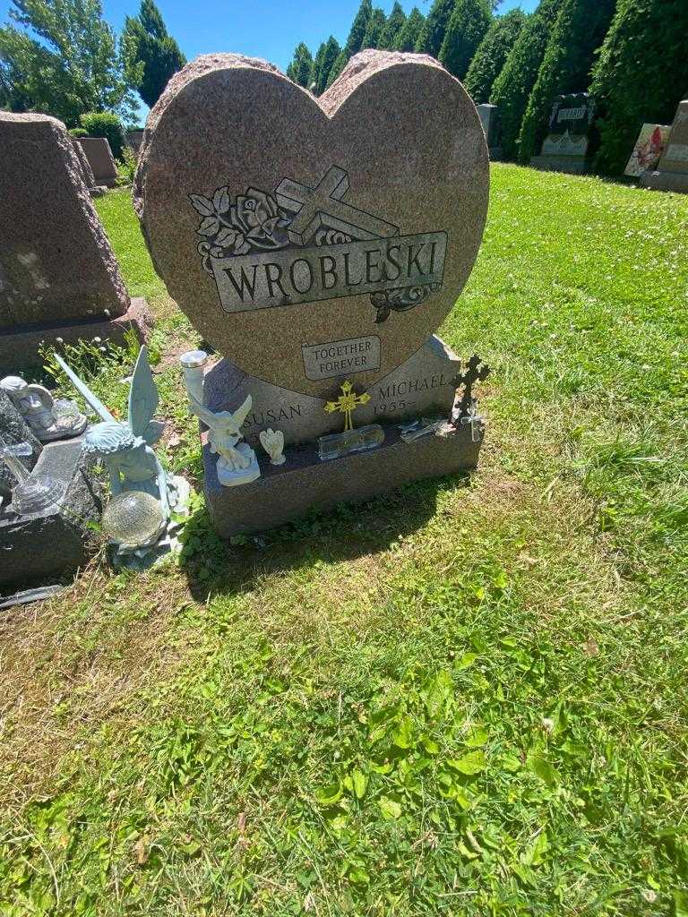 Michael Wrobleski's grave. Photo 1