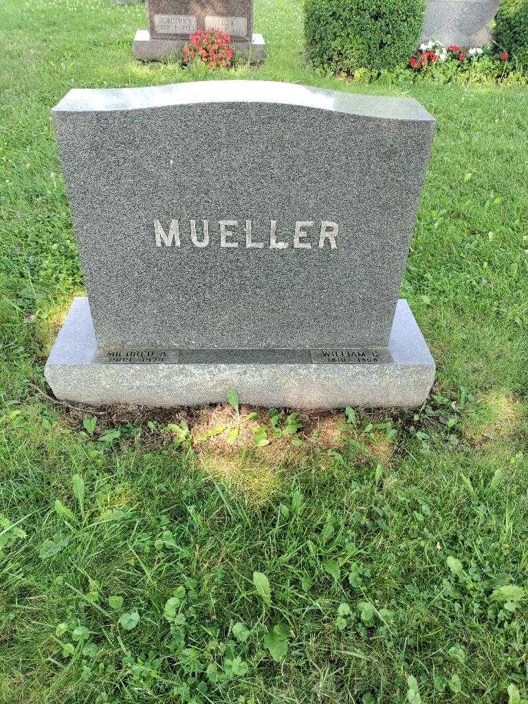 Mildred A. Mueller's grave. Photo 3