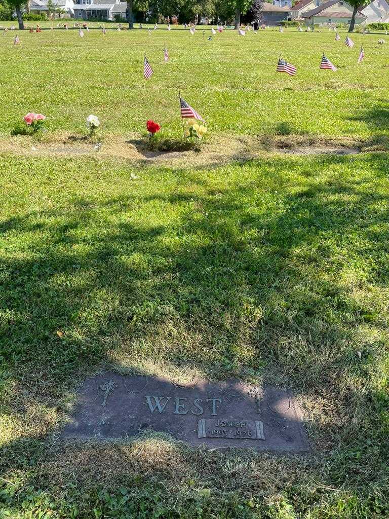 Joseph West's grave. Photo 2
