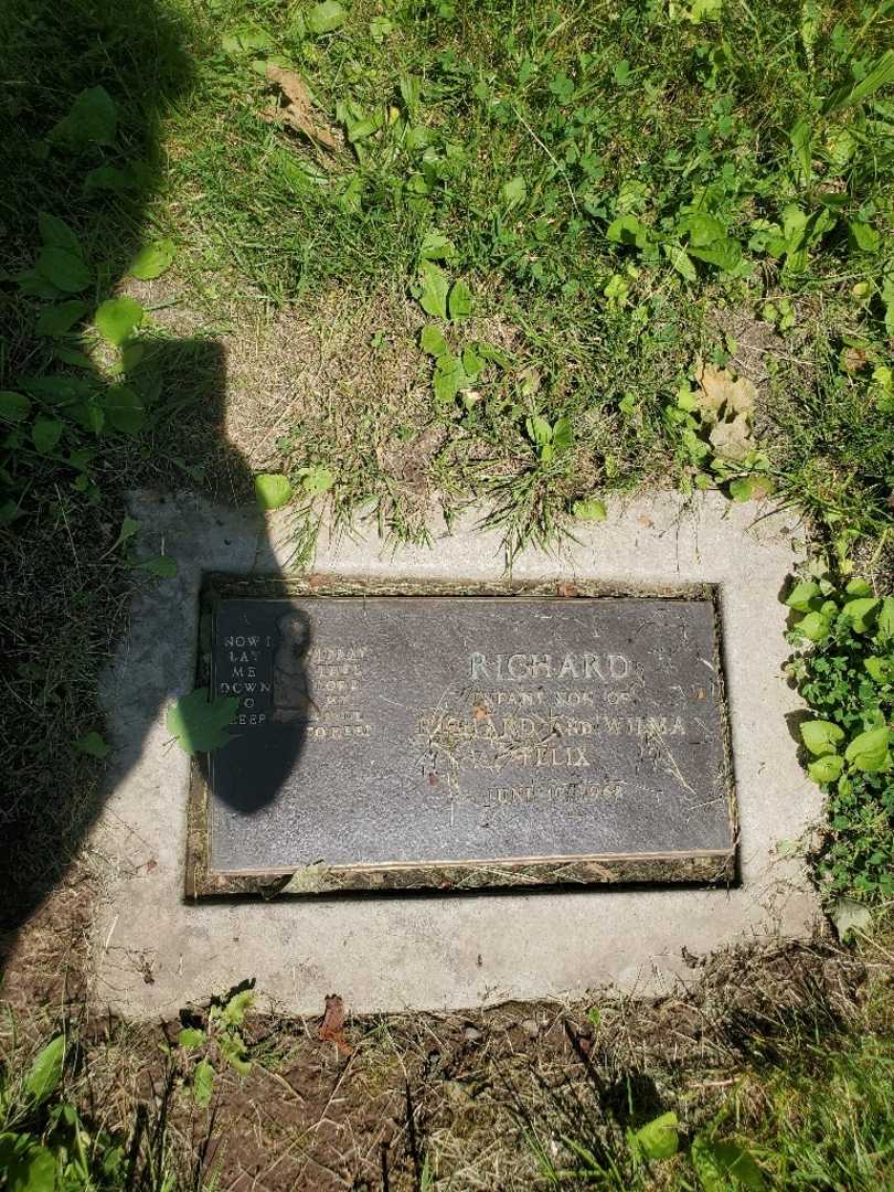 Richard "Baby Boy" Felix's grave. Photo 3