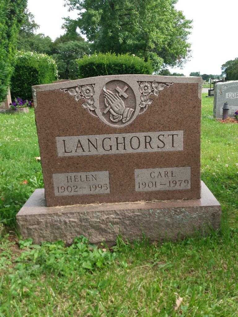 Helen Langhorst's grave. Photo 2