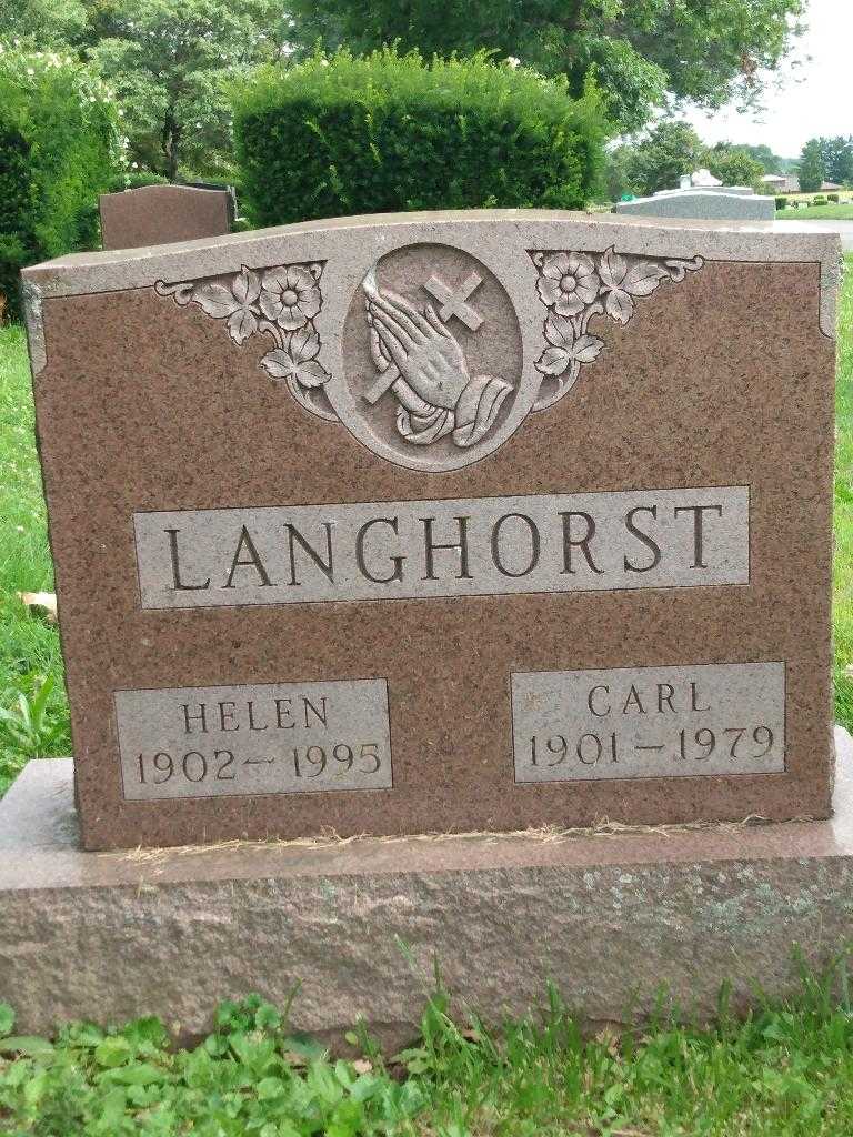 Helen Langhorst's grave. Photo 3