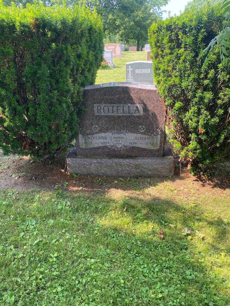 Catherine Rotella's grave. Photo 2