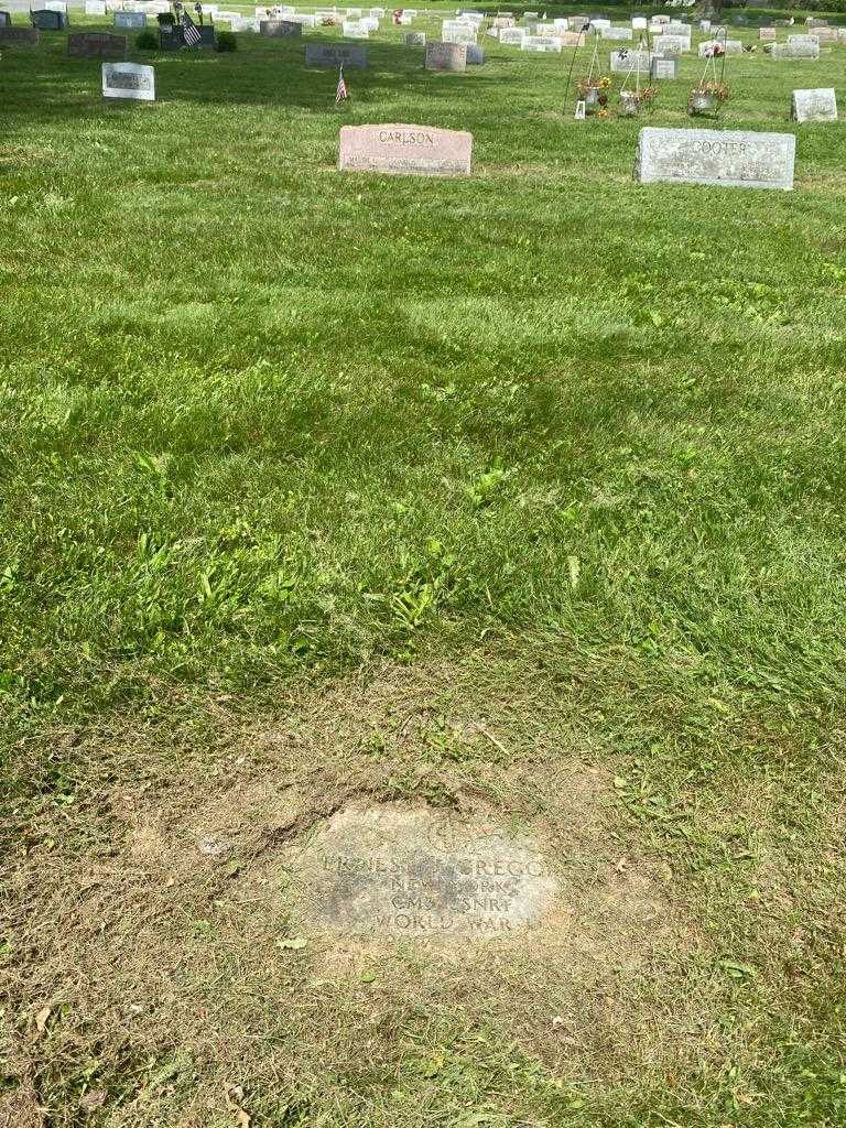 Ernest J. Gregory's grave. Photo 2