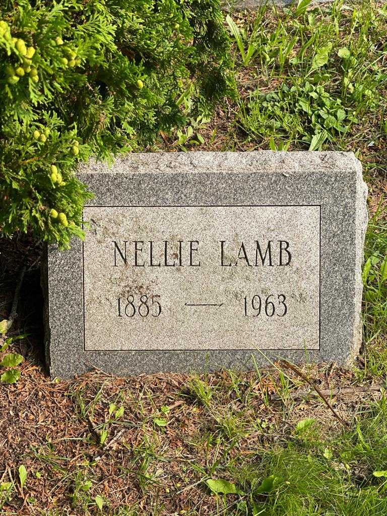 Nellie Lamb's grave. Photo 3