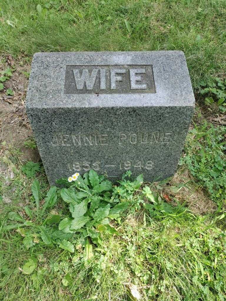 Jennie Poune's grave. Photo 3