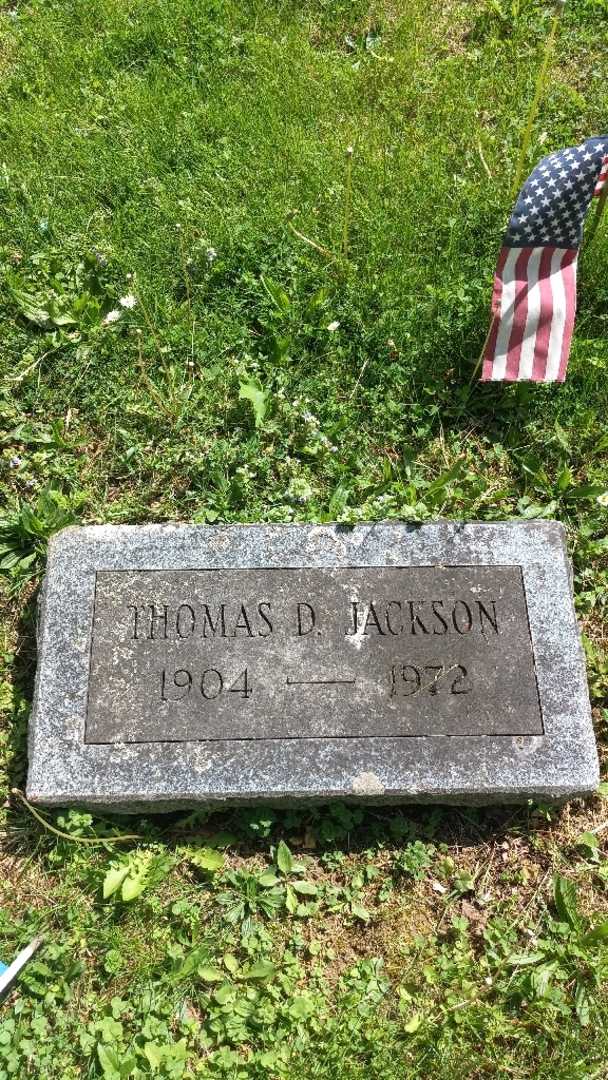 Thomas D. Jackson's grave. Photo 4