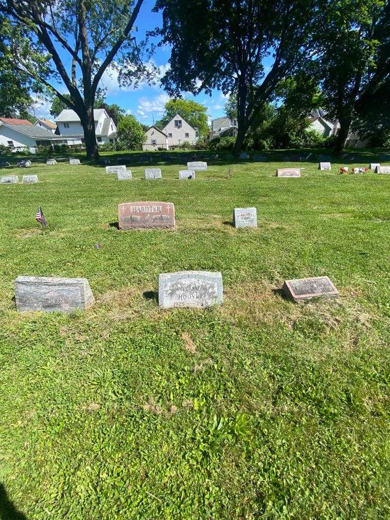 William E. Hoover's grave. Photo 1