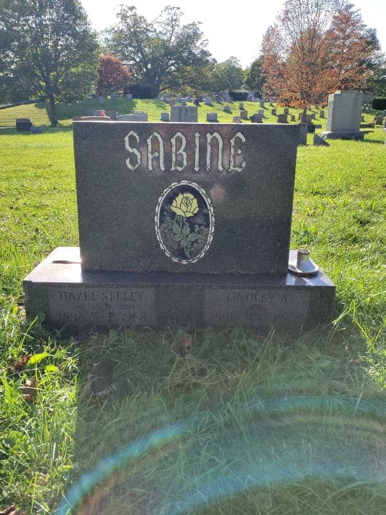 Hazel A. Seeley Sabine's grave. Photo 2