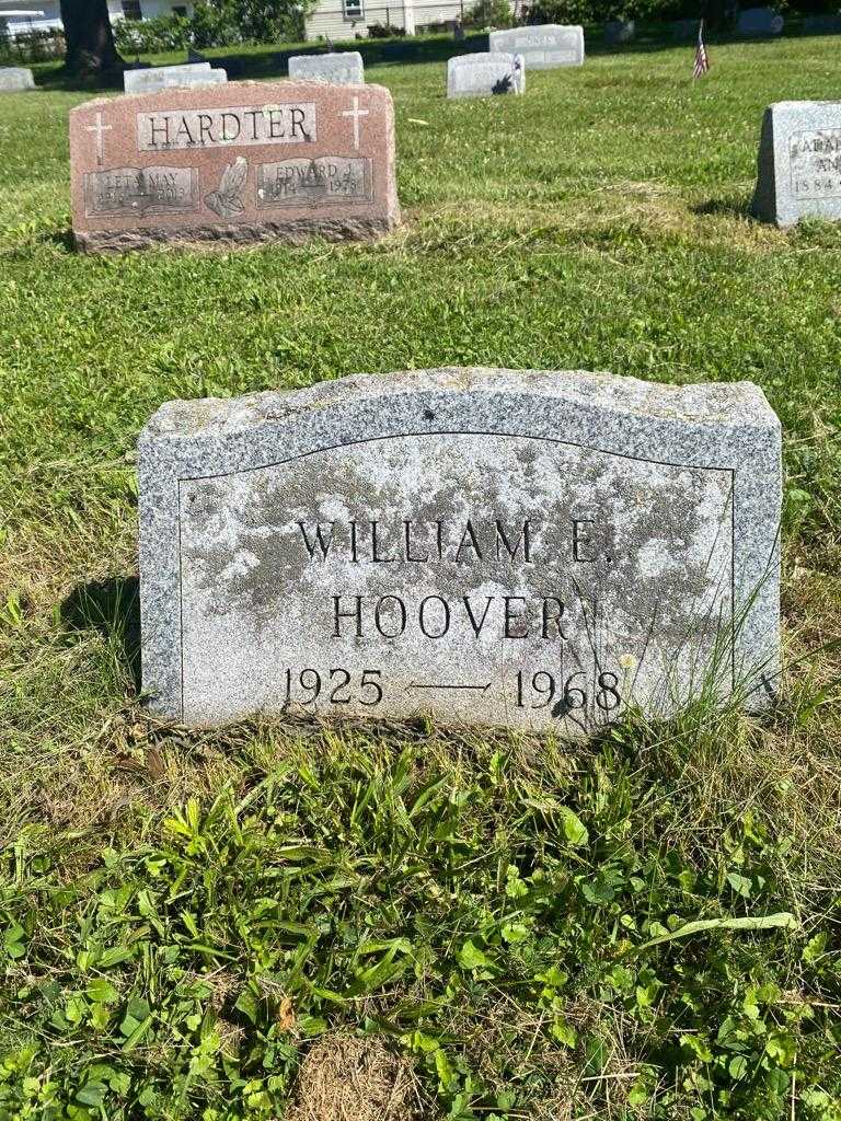 William E. Hoover's grave. Photo 3