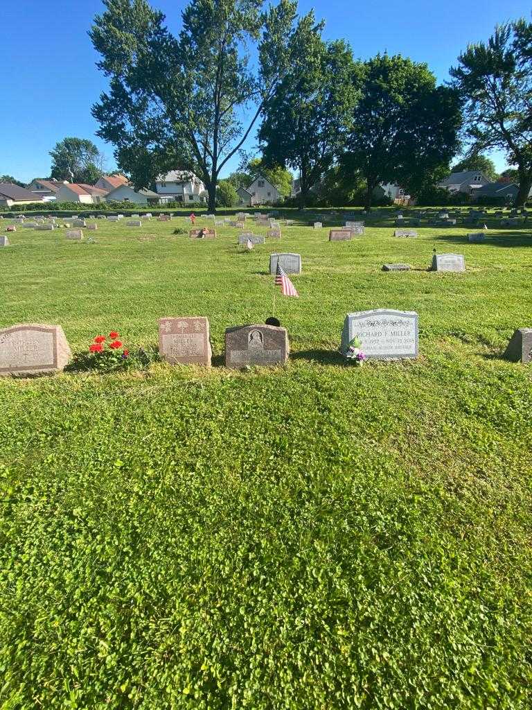 Joseph G. Miller's grave. Photo 1