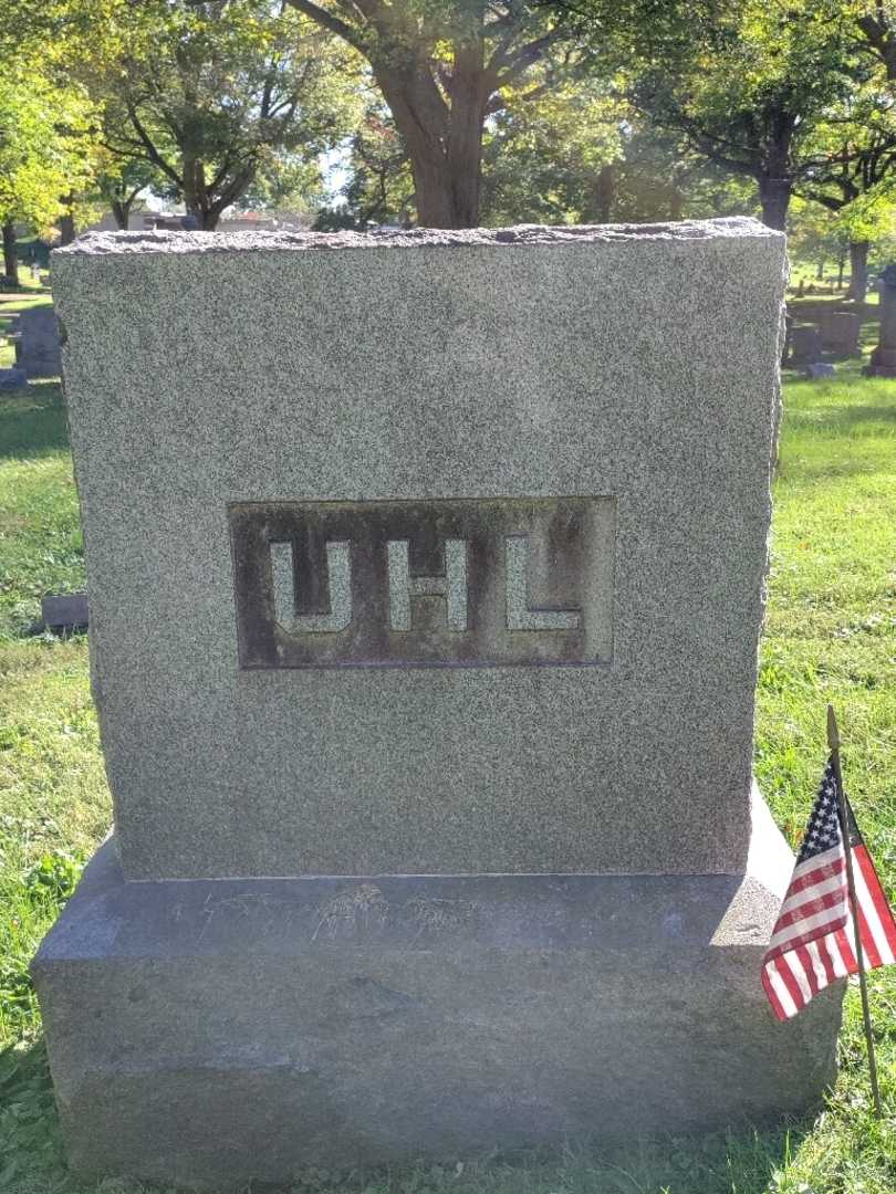Malchior J. Uhl's grave. Photo 3