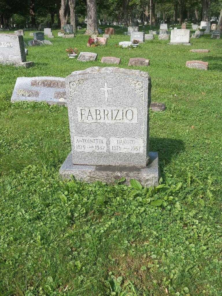 Antoinette Fabrizio's grave. Photo 2