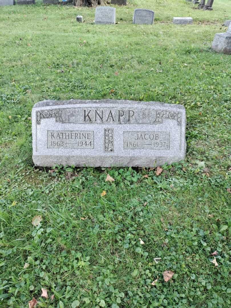 Katherine Knapp's grave. Photo 2