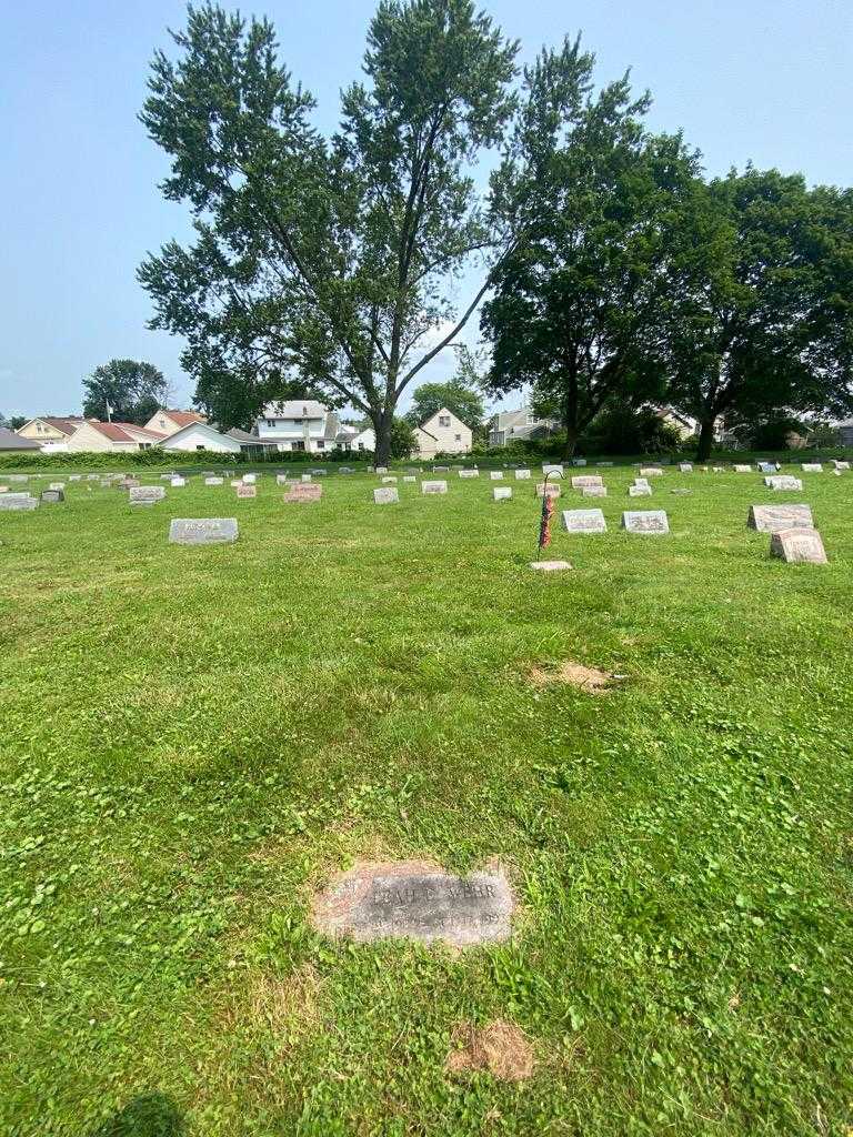 Leah E. Wehr's grave. Photo 4