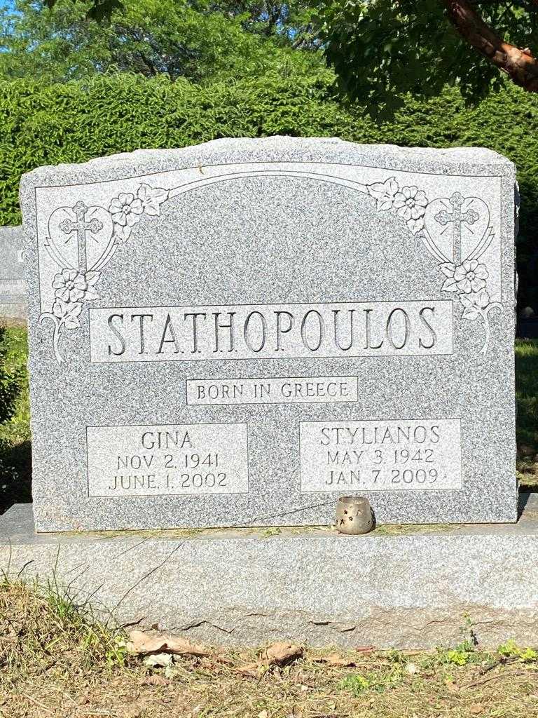 Gina Stathopoulos's grave. Photo 3