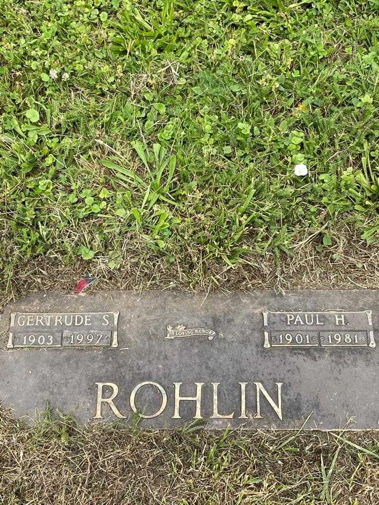 Gertrude S. Rohlin's grave. Photo 3