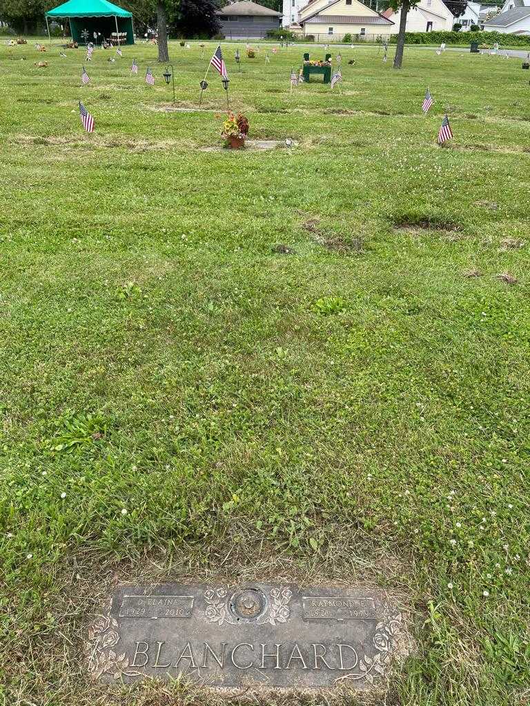 Elaine D. Blanchard's grave. Photo 2